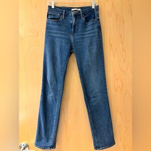Levi’s Women’s 724 High Rise Straight Jeans, Size 27